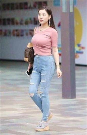 小妖精美化qq名片互赞软件