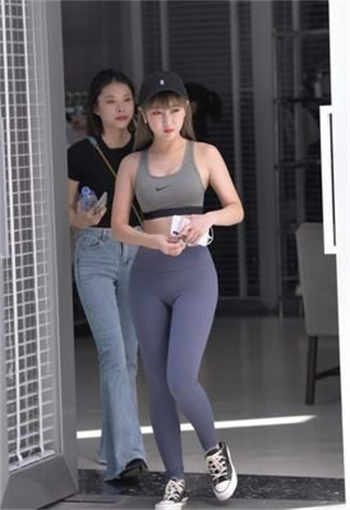 swag最火女演员贝拉
