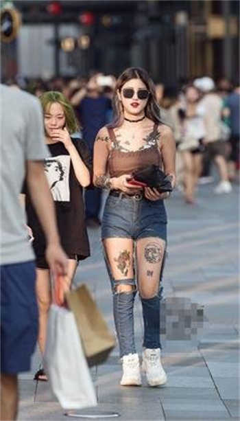 明日酱的水手服图片