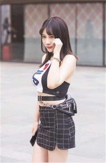 momo钢琴老师yoyo的视频