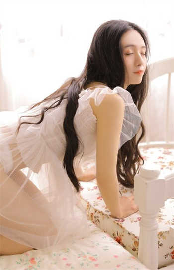 百合之间怎么为爱鼓掌
