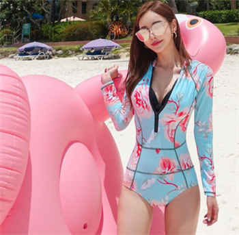 印度母乳喂养羊