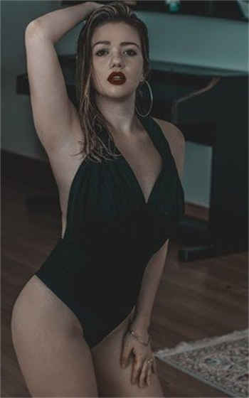 哺乳期的女老板