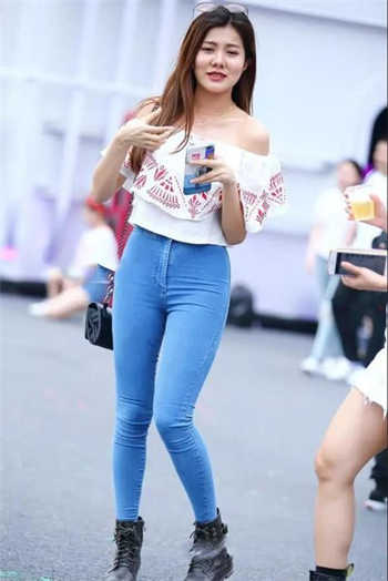 阿德征服五部曲